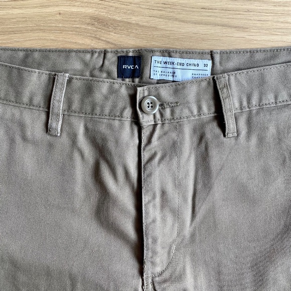 RVCA “the week-end chino” tan / khaki pant, size 32 - Picture 4 of 11